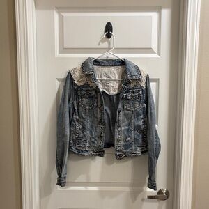 ✨White Crow Denim & Lace Jean Jacket✨